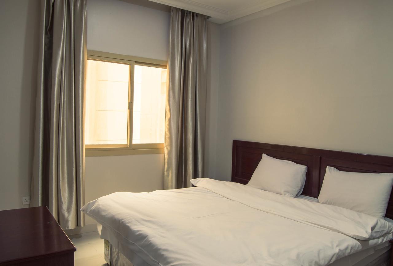 שארג'ה Wardah Hotel Apartments מראה חיצוני תמונה