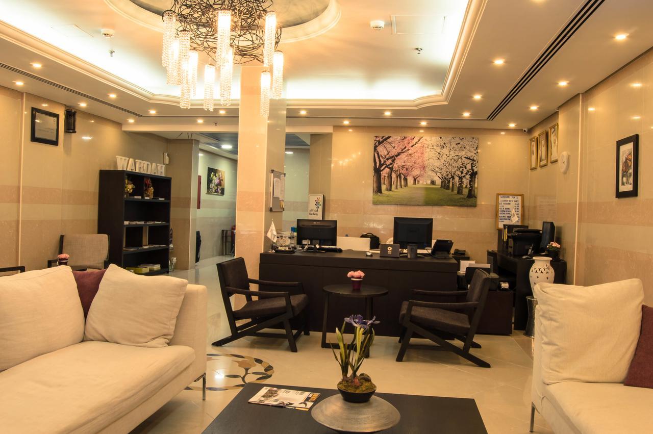 שארג'ה Wardah Hotel Apartments מראה חיצוני תמונה