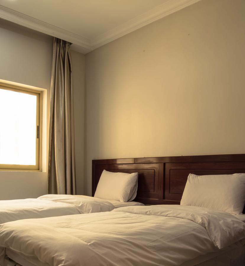 שארג'ה Wardah Hotel Apartments מראה חיצוני תמונה
